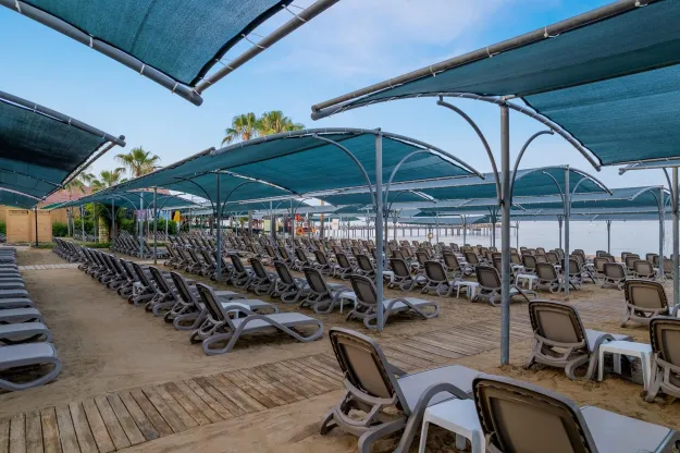 TRENDY SIDE BEACH ADULT ONLY 16+ Pools & Beach
