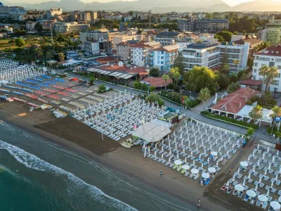 TRENDY SIDE BEACH ADULT ONLY 16+ Pools & Beach