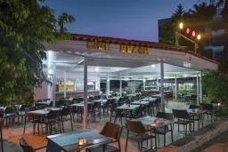 TRENDY SIDE BEACH ADULT ONLY 16+ Bars