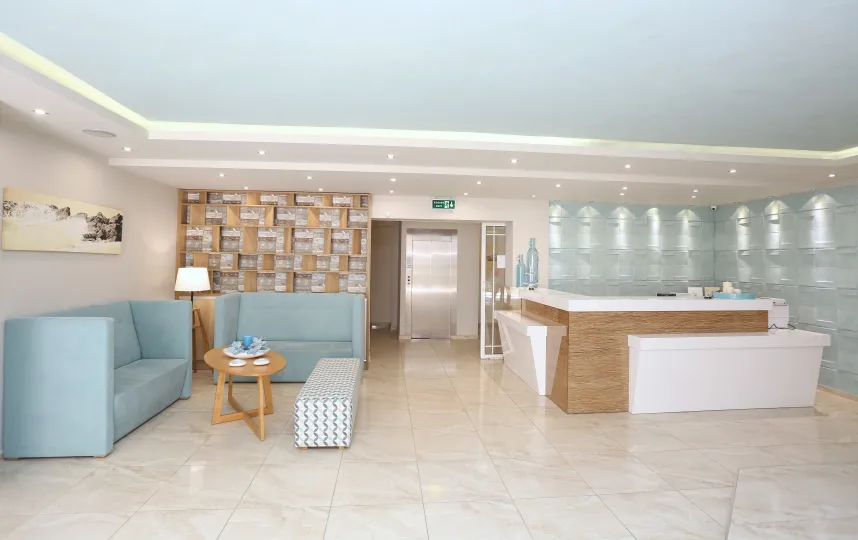 TROPICAL HOTEL Lobby
