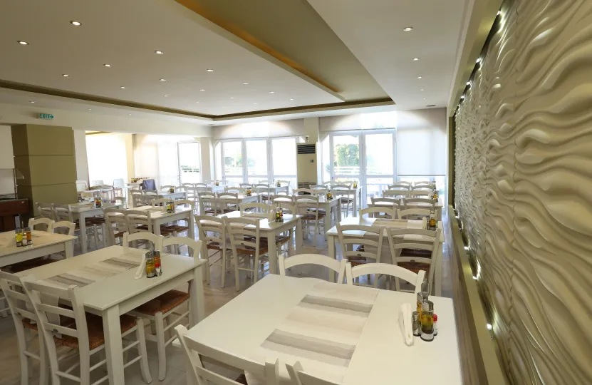TROPICAL HOTEL Restaurants