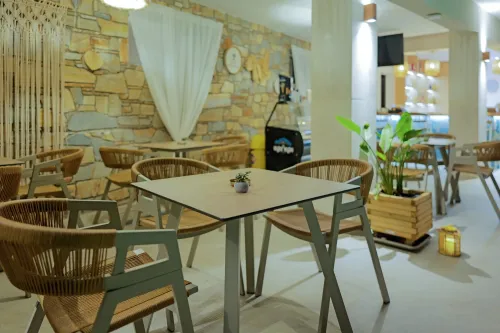 TROPICAL HOTEL Restaurants