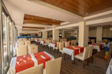 TU CASA GELIDONYA HOTEL Restaurants