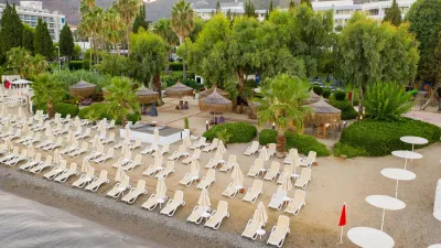 TUI BLUE GRAND AZUR Pools & Beach