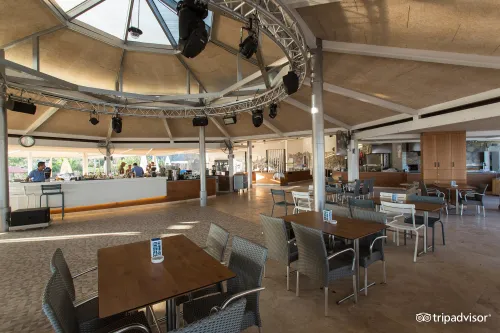 TUI BLUE SARIGERME PARK Restaurants