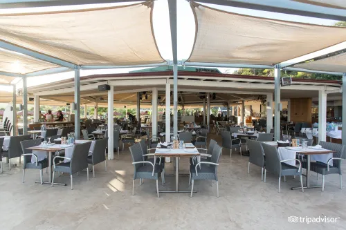 TUI BLUE SARIGERME PARK Restaurants