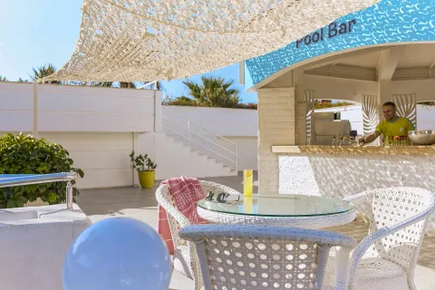 TUI MAGIC LIFE BODRUM ADULTS ONLY 16+ Bars