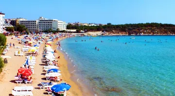 TUNTAS BEACH HOTEL Pools & Beach