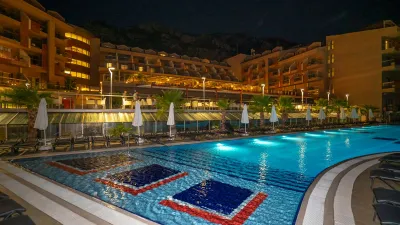TURUNC PREMIUM RESORT Pools & Beach