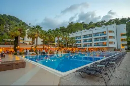 TURUNC RESORT HOTEL Pools & Beach