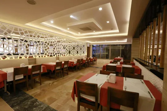 TURUNC RESORT HOTEL Restaurants