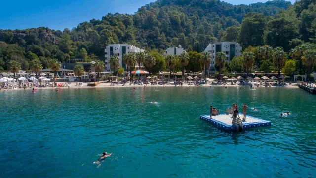 TURUNC RESORT HOTEL Pools & Beach