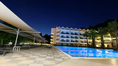 TURUNC RESORT HOTEL Pools & Beach