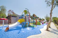 TUSAN BEACH RESORT Pools & Beach