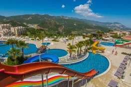 UNIQUE RESIDENCES HOTEL GOLF - SPA Pools & Beach
