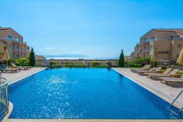 UNIQUE RESIDENCES HOTEL GOLF - SPA Pools & Beach