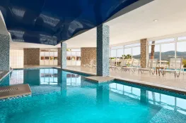 UNIQUE RESIDENCES HOTEL GOLF - SPA Pools & Beach