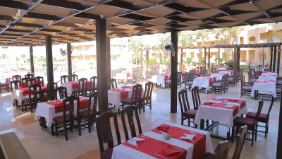 UTOPIA BEACH CLUB Restaurants