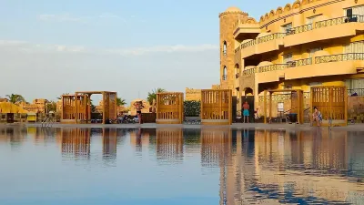 UTOPIA BEACH CLUB Pools & Beach