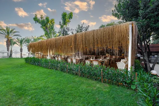 UTOPIA RESORT-RESIDENCE Restaurants