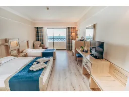 UTOPIA WORLD HOTEL Rooms