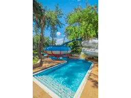 UTOPIA WORLD HOTEL Activities