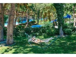 UTOPIA WORLD HOTEL Activities