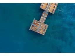 UTOPIA WORLD HOTEL Pools & Beach