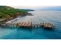 UTOPIA WORLD HOTEL Pools & Beach