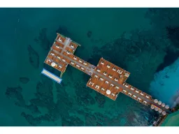 UTOPIA WORLD HOTEL Pools & Beach