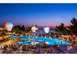 UTOPIA WORLD HOTEL Activities