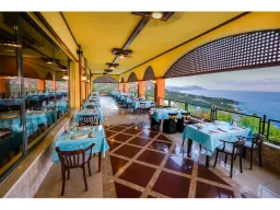 UTOPIA WORLD HOTEL Restaurants