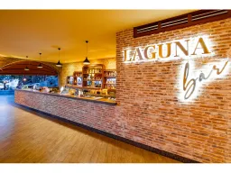 UTOPIA WORLD HOTEL Bars
