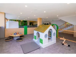 UTOPIA WORLD HOTEL Mini Club