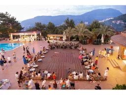 UTOPIA WORLD HOTEL Activities