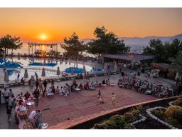 UTOPIA WORLD HOTEL Activities