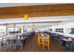 UTOPIA WORLD HOTEL Restaurants