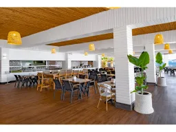 UTOPIA WORLD HOTEL Restaurants
