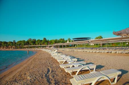 VENOSA BEACH RESORT AND SPA Pools & Beach