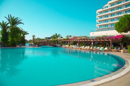 VENOSA BEACH RESORT AND SPA Pools & Beach