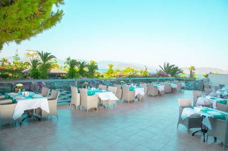 VENOSA BEACH RESORT AND SPA Restaurants