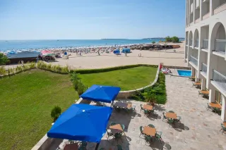 VIAND HOTEL Pools & Beach