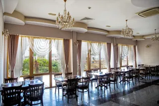 VIAND HOTEL Restaurants