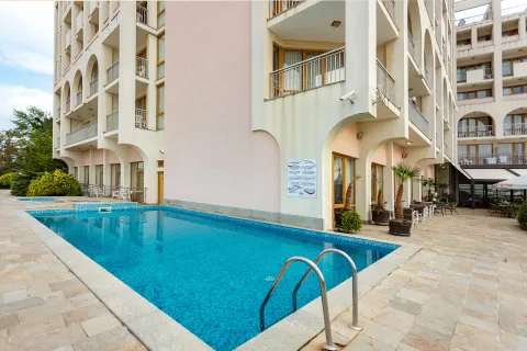VIAND HOTEL Pools & Beach
