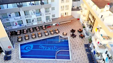 VIKING EXPRESS HOTEL (ex. Viking Suite Hotel) Pools & Beach