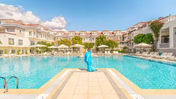 VIKING GARDEN HOTEL Pools & Beach