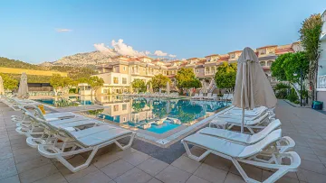 VIKING GARDEN HOTEL Pools & Beach