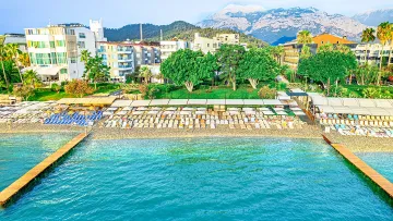 VIKING NONA BEACH HOTEL Pools & Beach