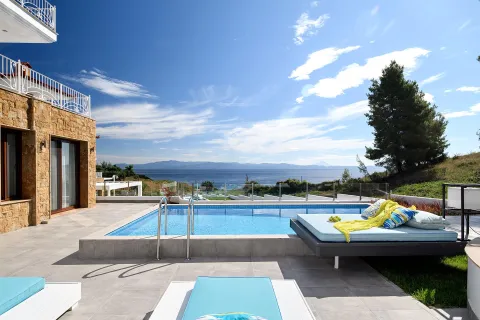 VILLA D ORO LUXURY VILLAS Pools & Beach