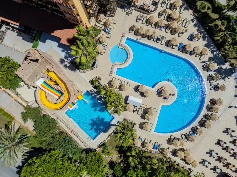 VILLA SIDE HOTEL Pools & Beach
